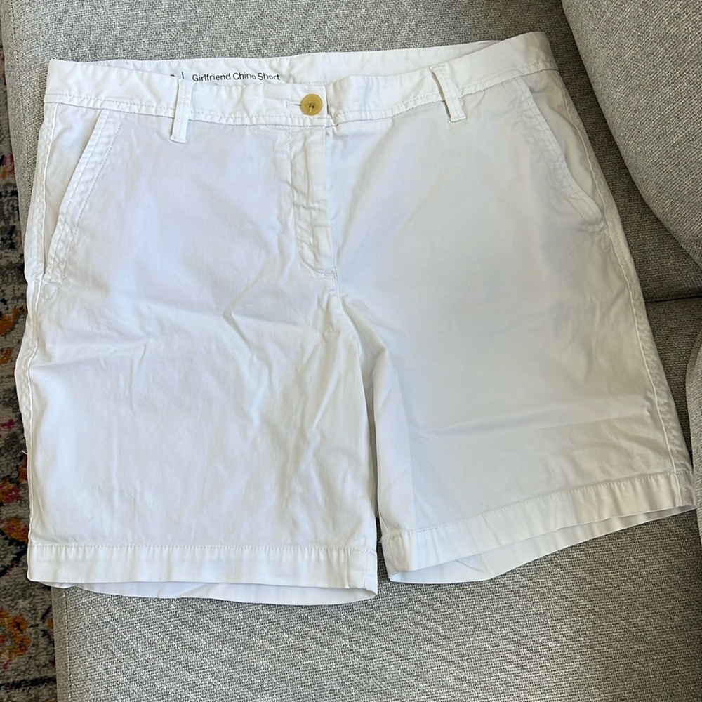 Talbots white girlfriend chino shorts size 10